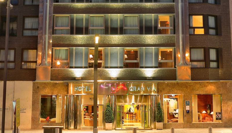 Hotel outdoor area - Gran Via Hotel