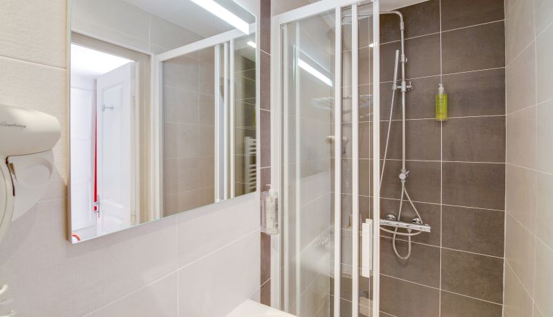 Bagno - BRIT HOTEL Les Comtes de Champagne