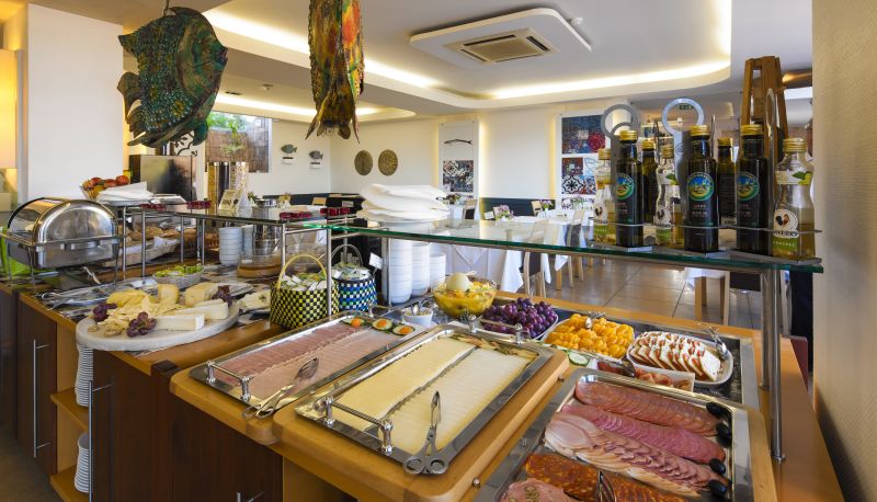 Buffet - Costa D´Oiro Ambience Village