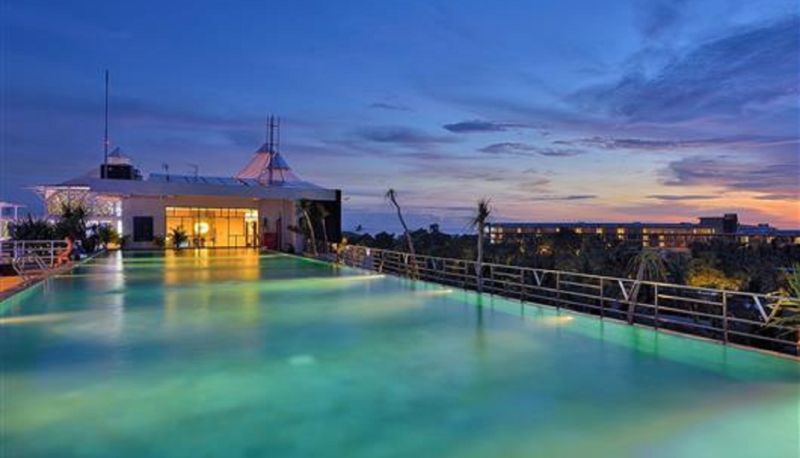 Basen - Golden Tulip Devins Seminyak
