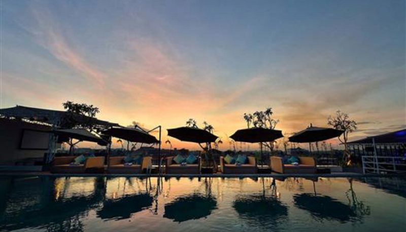 Basen - Golden Tulip Devins Seminyak