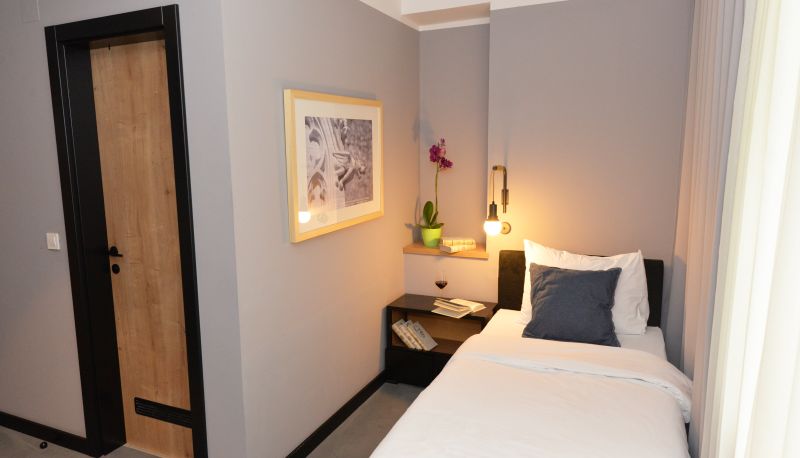 Superior room (single) - The Loop Hotel