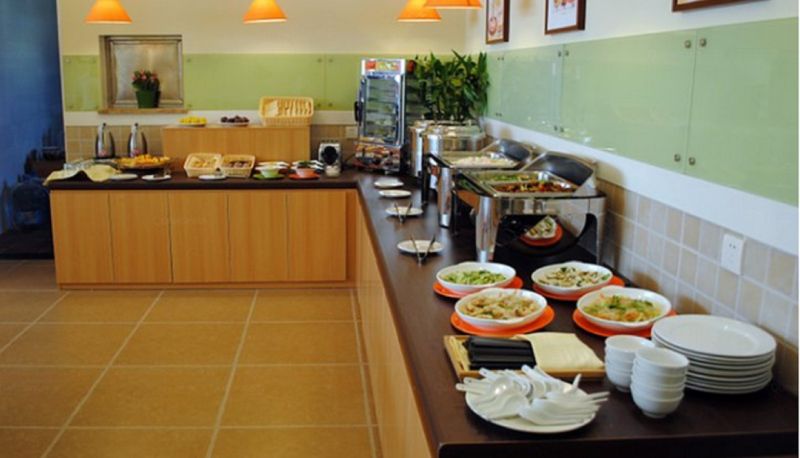 Buffet - Home Inn BAI SHAN THE RAILWAY STATION