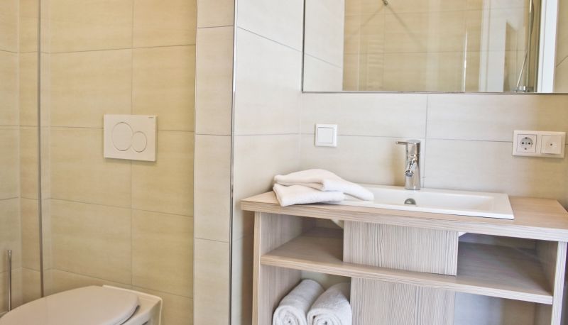 Bathroom - Viva Hotel by Vier Jahreszeiten