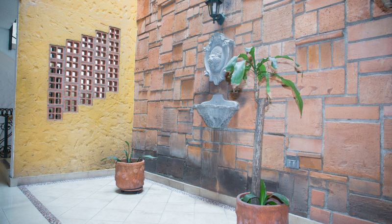 Hotel Innenbereich - Porton de la 10