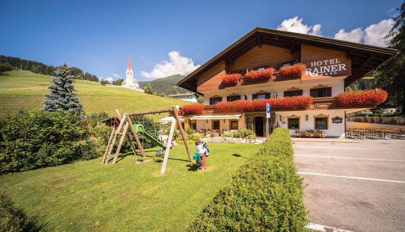 Zewnętrzna część hotelu - Eggele