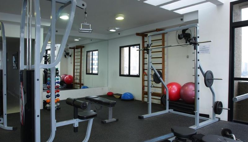 Zona de bienestar y gimnasio - Estanplaza Funchal