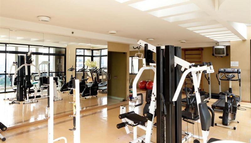 Zona de bienestar y gimnasio - Estanplaza Funchal