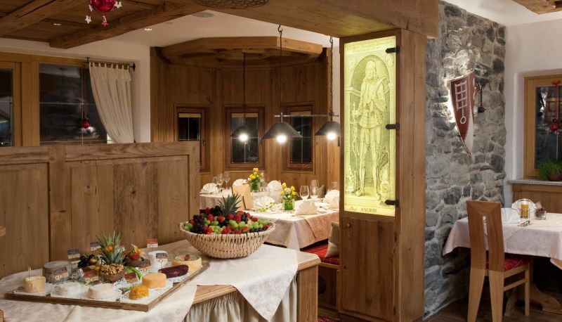 Sala de desayunos dentro del restaurante - Haymon