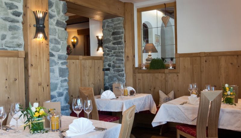 Sala de desayunos dentro del restaurante - Haymon