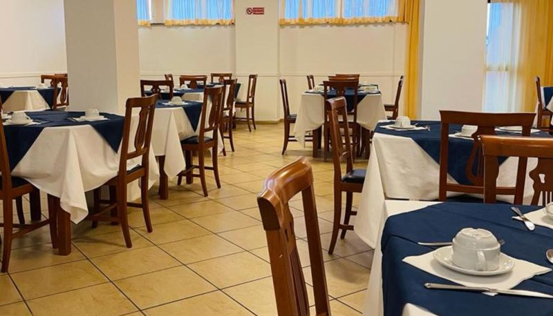 Sala de desayunos dentro del restaurante - Vico Alto Hotel