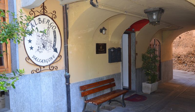 Buitenruimte van het hotel - Val Sangone