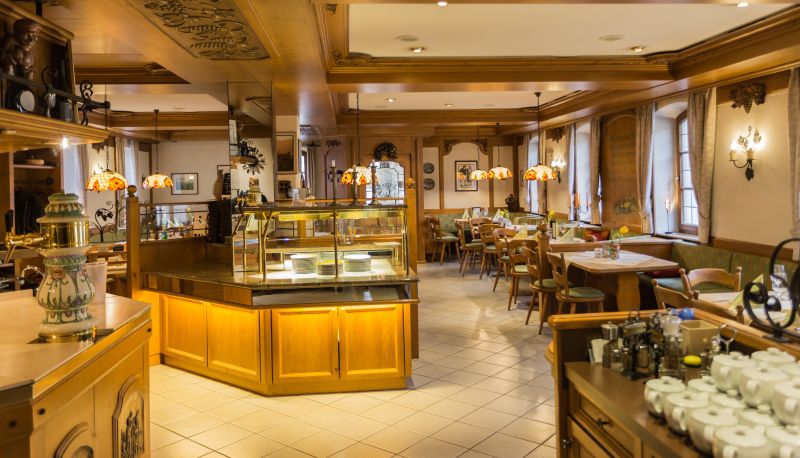 Sala prima colazione all'interno del ristorante - Löwen - Hotel - Restaurant - Weingenuss