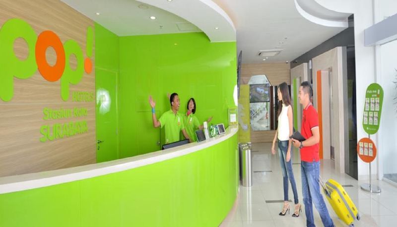Réception - POP! Hotel Stasiun Kota Surabaya