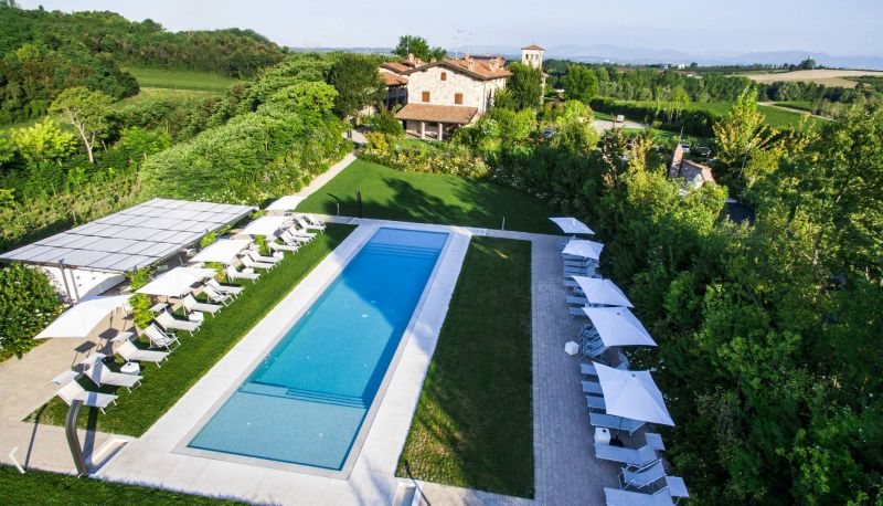 Pool - Relais Mondotella