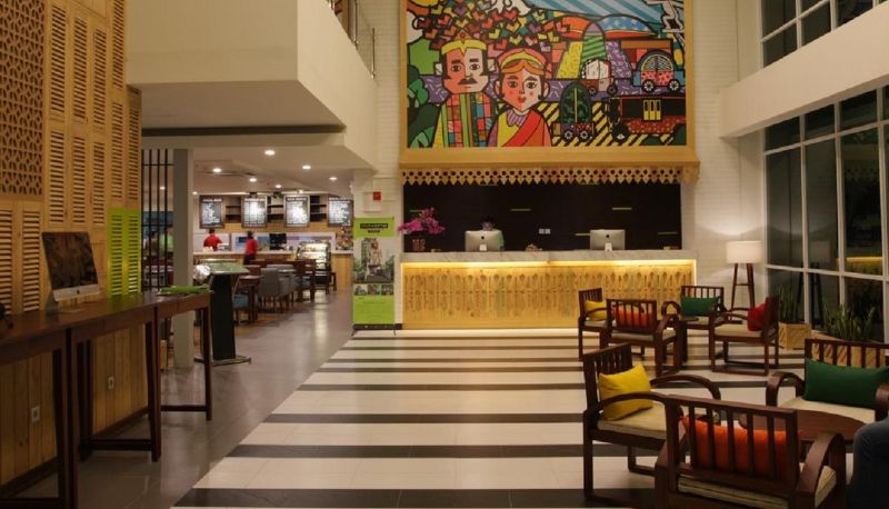 Hall - MaxOneHotels Kramat