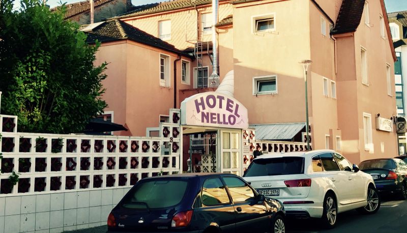 Hotel outdoor area - Nello