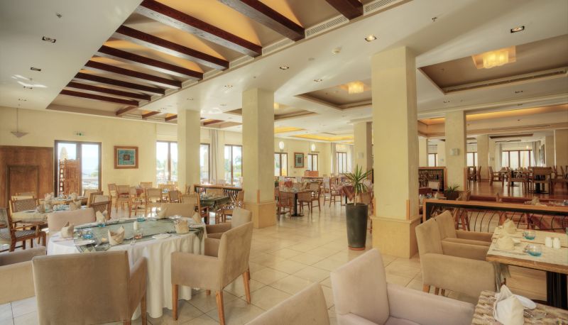 Restaurant - Grand Tala Bay Resort
