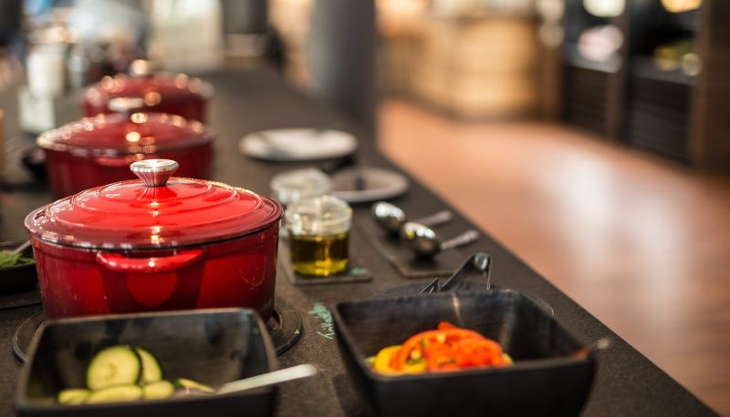 Bufé - SADDLE FÜRTH by IHG Holiday Inn - the niu