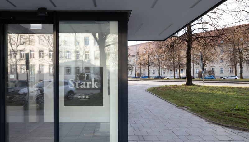 Buitenruimte van het hotel - Numa Munich Stark