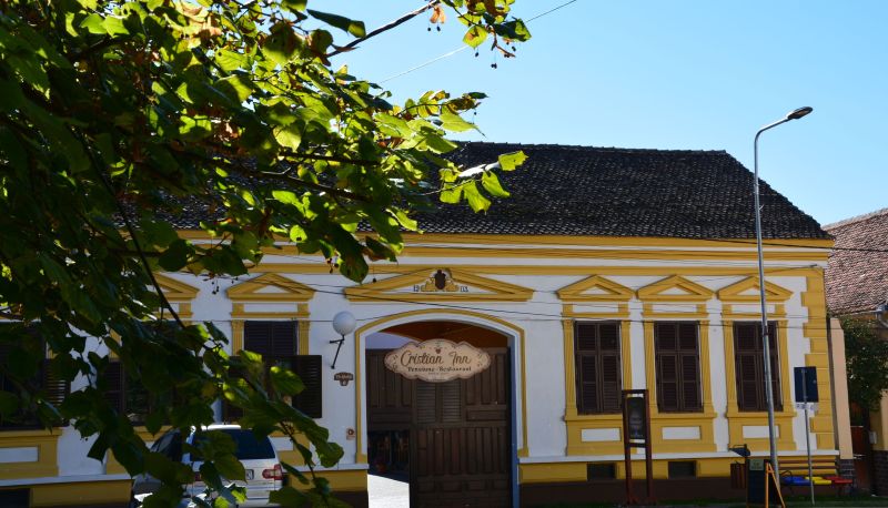Zona exterior del hotel - Cristian Inn