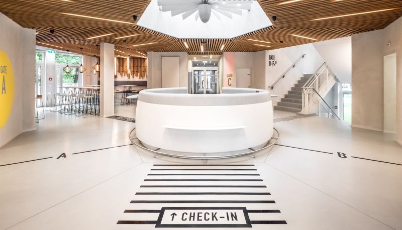 Recepción - Airbase Hotel