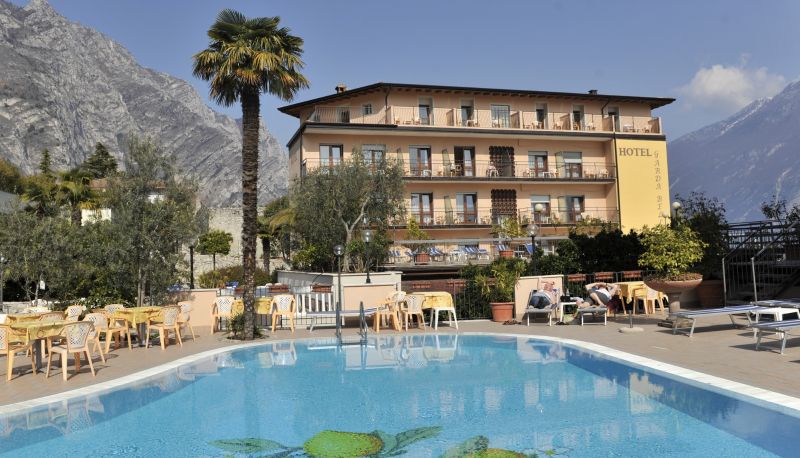 Zona exterior del hotel - Hotel Garda Bellevue