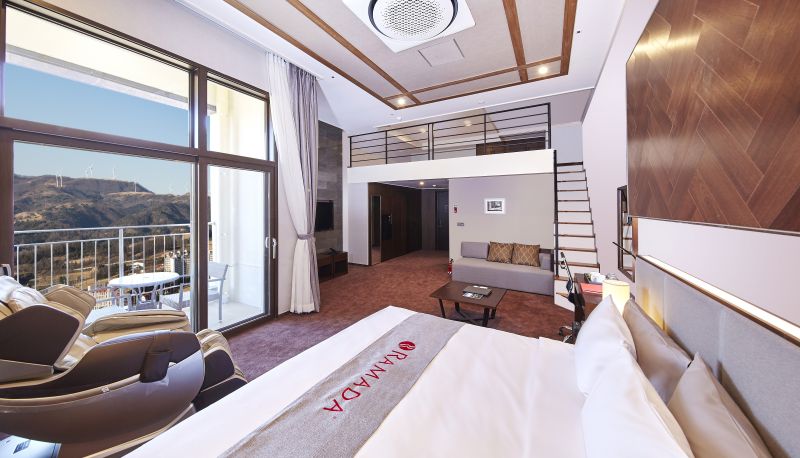 Suite - Ramada Hotel & Suites by Wyndham Gangwon Pyeongchang