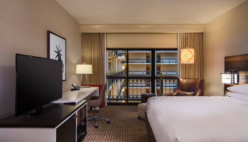 Room - Renaissance Austin Hotel