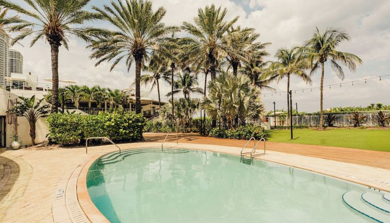 Piscina - Nobu Hotel Miami Beach