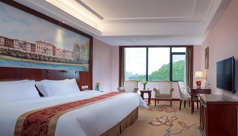 Außenansicht - Vienna Hotel (Shenzhen Nanshan Longzhu Hotel) Shenzhen Longzhu