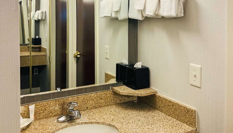 Room - Country Inn & Suites by Radisson Columbus-Edinburgh