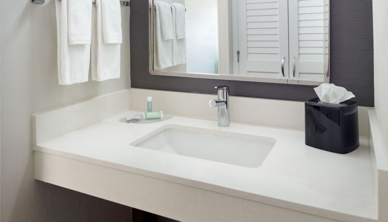 Camera - Courtyard by Marriott Charlottesville North