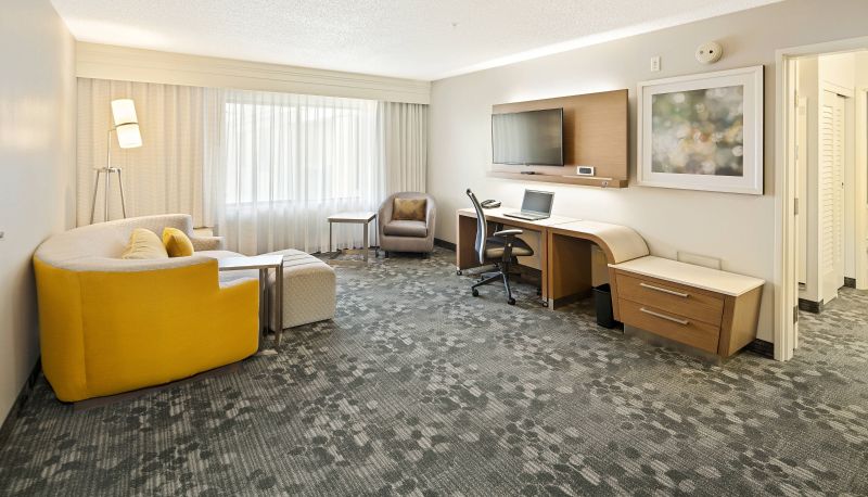 Room - Courtyard by Marriott Bryan College Station