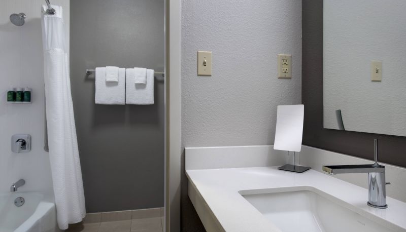 Chambre - Courtyard by Marriott Lincroft Red Bank
