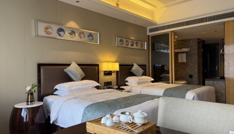 Camera - Jing Jiang Hotel