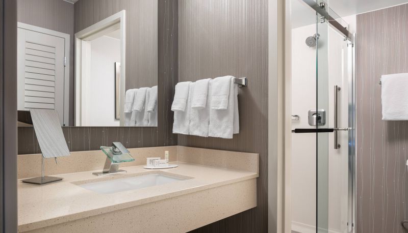 Habitación - Courtyard by Marriott Las Vegas Convention Center