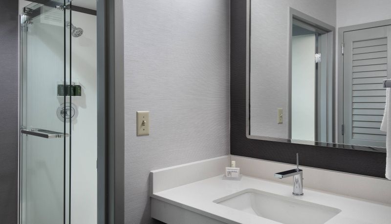 Camera - Courtyard by Marriott Poughkeepsie