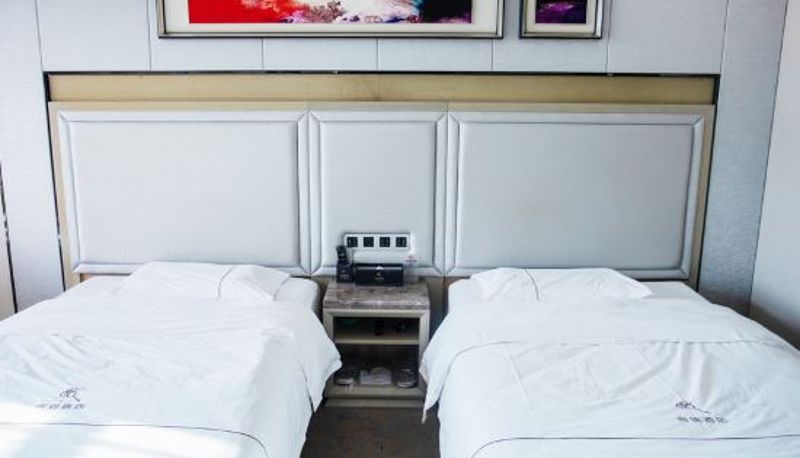 Innenbreich - Huadong · Rongjin International Hotel