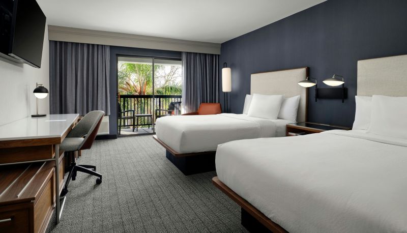 Zimmer - Courtyard by Marriott Stockton