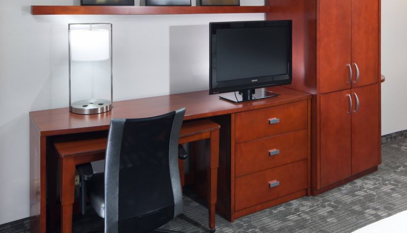 Room - Courtyard by Marriott Alexandria Old Town Southwest
