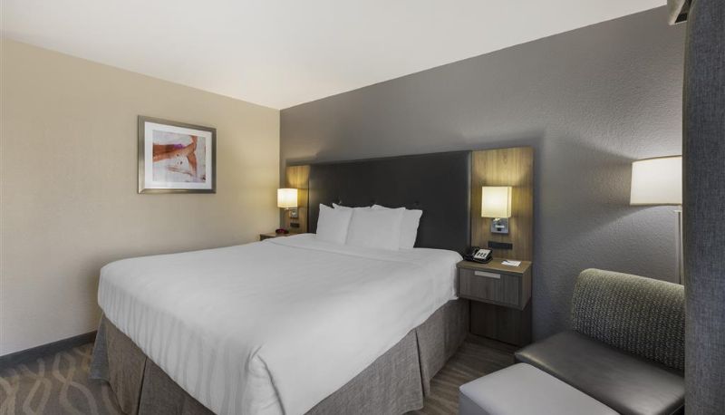 Camera - Best Western Plus Nashville Airport Hotel