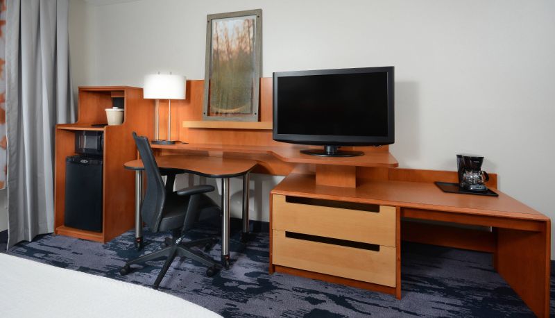 Camera - Fairfield Inn and Suites by Marriott Charlottesville North
