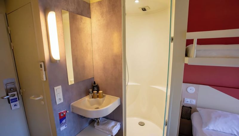 Üç kişilik oda - ibis budget Haguenau