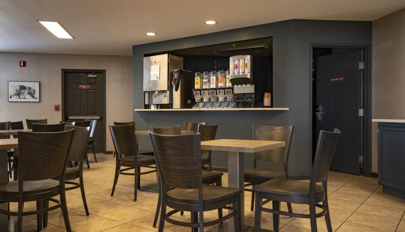 Restaurant - Whitewater Inn