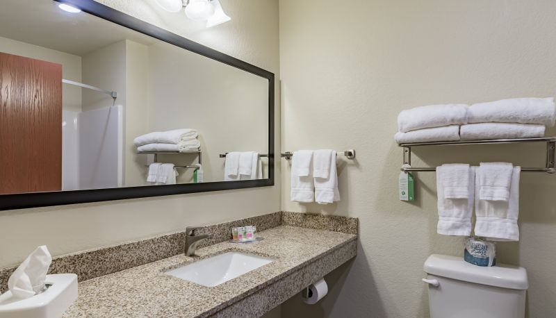 Camera - Cobblestone Inn & Suites - Lamoni