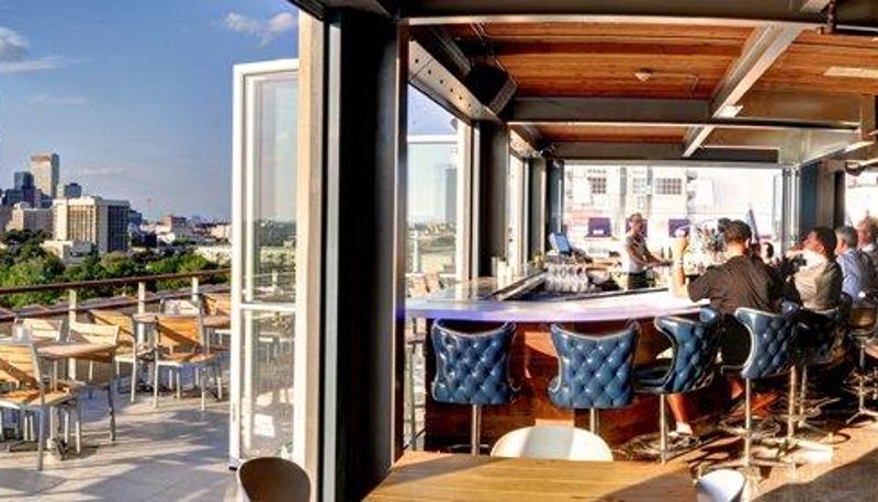 Bar - Oakwood Grand Legacy West