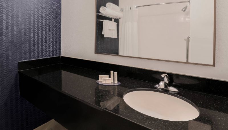 Room - Fairfield Inn and Suites by Marriott Houston Westchase