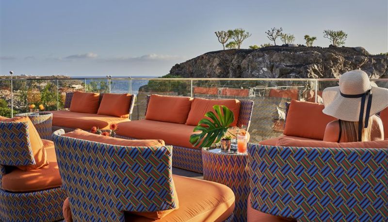 Bar - Royal Hideaway Corales Suites