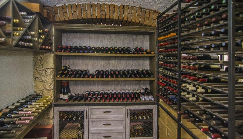 Bar - Zornitza Family Estate